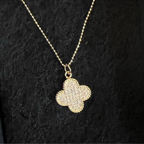 Macrae & Co Clover Necklace - Picture 3 of 4
